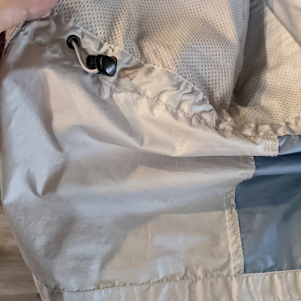 Packable windbreaker - Picture 4 of 4